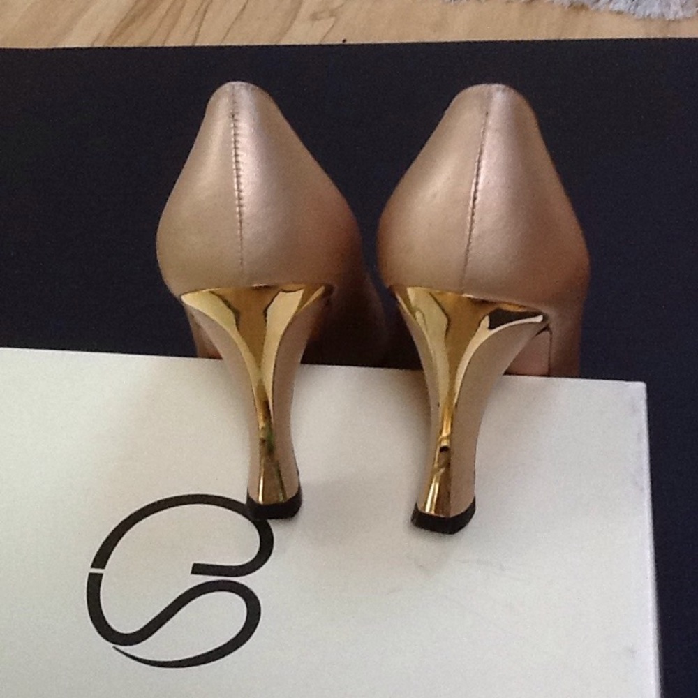 Vintage St.John Pale Gold Italian Leather Turin Metallic Gold Square Toe 7‎ 1/2B - Picture 3 of 15